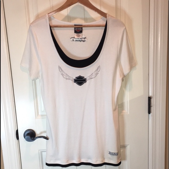 Harley-Davidson Tops - Harley Davidson 1X White Fabric with Black Hem/Neckline,Brand Fire Wings Front